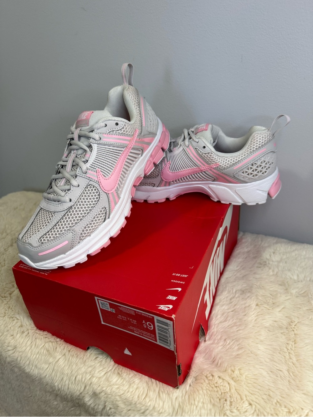 Nike Vomero Big Kid’s Grey and Pink Running Sneakers